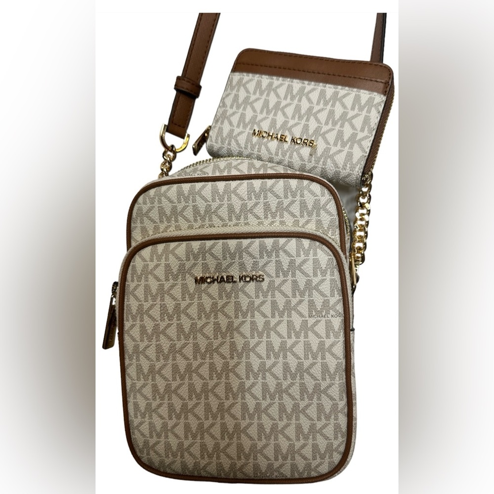 Michael Kors Jet set crossbody and wallet